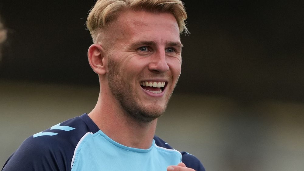 Jason McCarthy bids farewell - Wycombe Wanderers