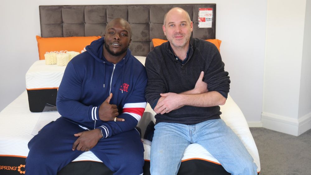 Beast receives Dormeo mattress for recordbreaking goal Wanderers